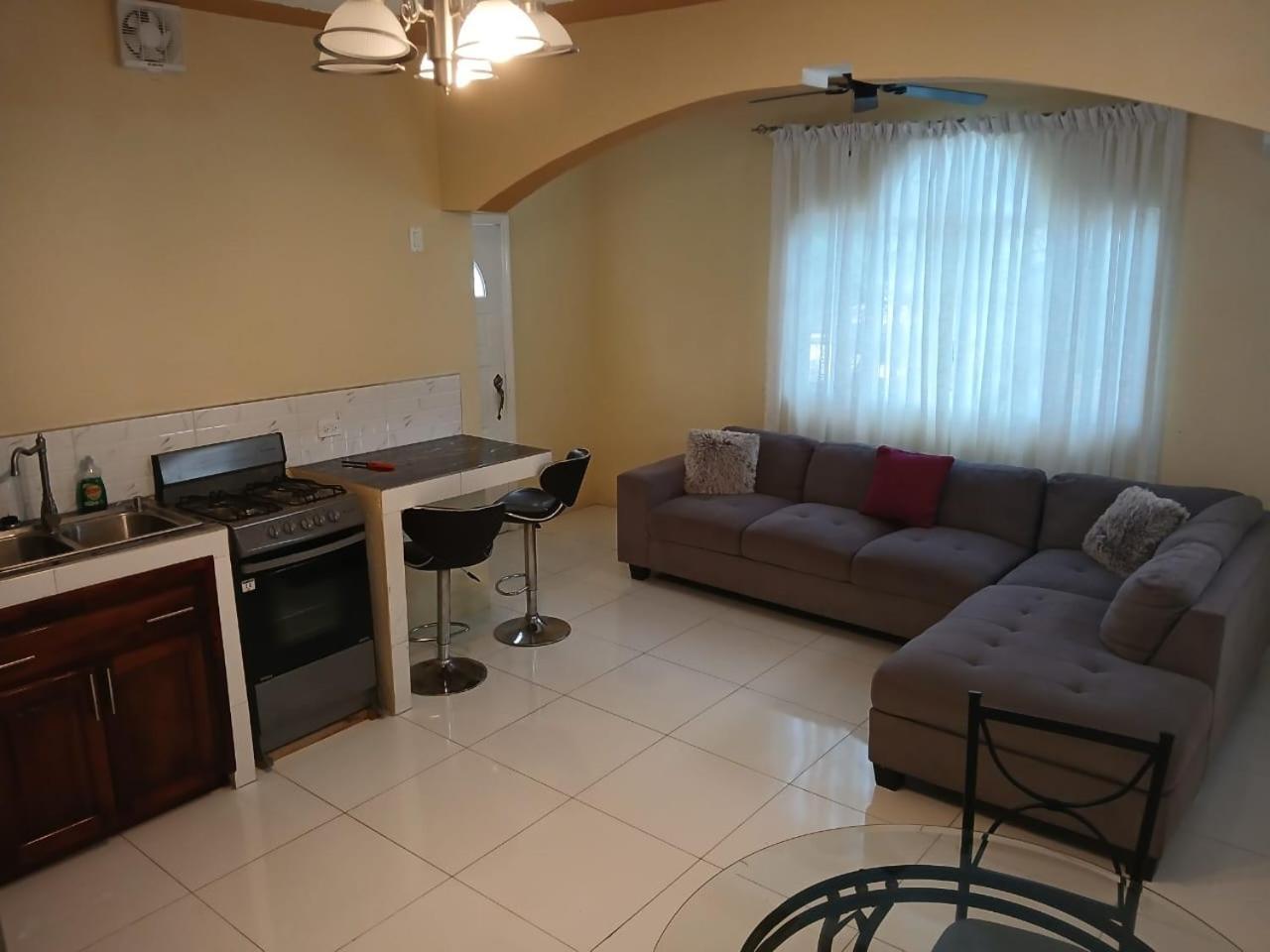 Runthings Hideaway Stay Негрил Екстер'єр фото